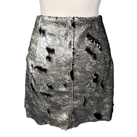 Free People Skinny Flip Sequin Camo Print Mini Skirt - Size 4 - Picture 9 of 12
